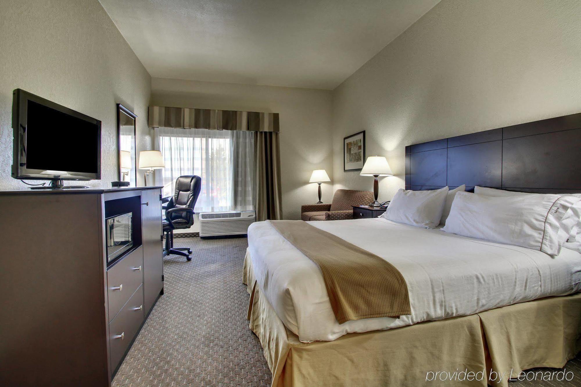 Comfort Inn & Suites Dahlonega University Area Exterior photo